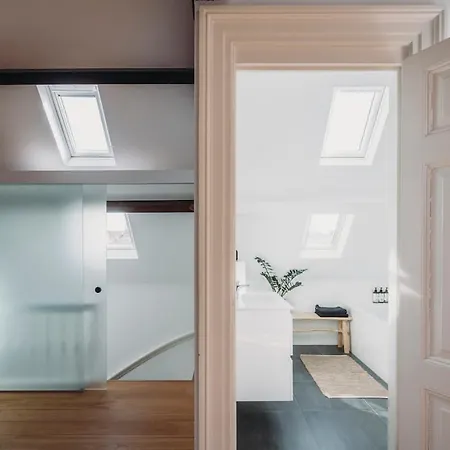 Big Loft 100m From Апартаменты