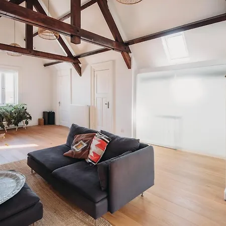 Big Loft 100m From Apartman Hága