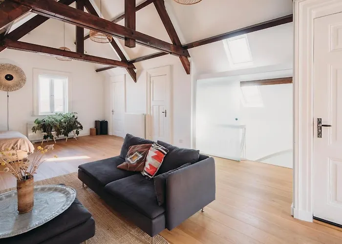 Big Loft 100m From Apartman Hága