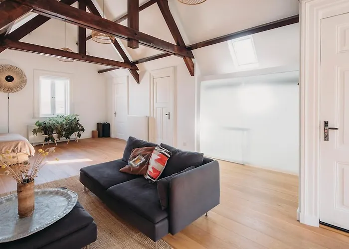 Big Loft 100m From Apartman Hága